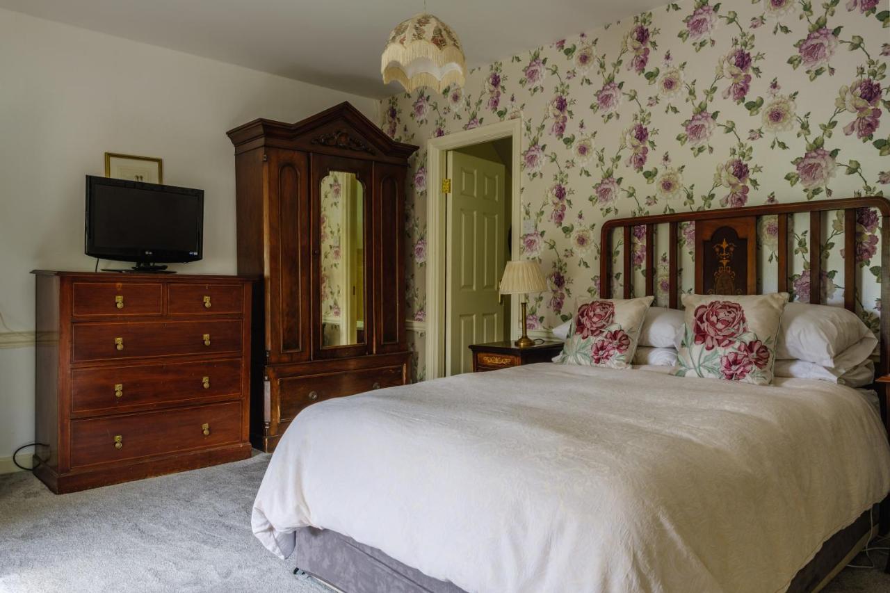 Brooklawn House Bed And Breakfast Mohill Exterior photo