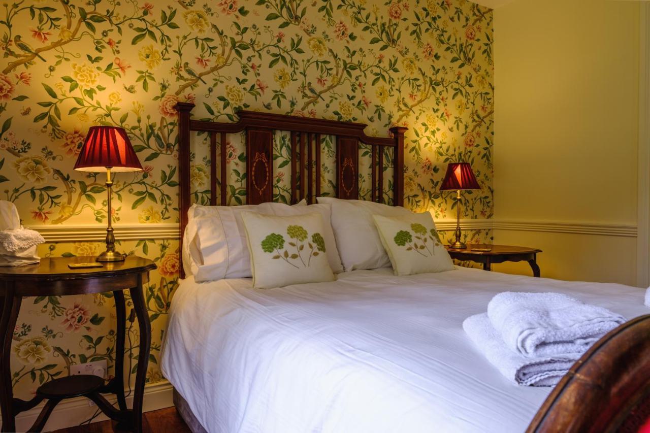 Brooklawn House Bed And Breakfast Mohill Exterior photo